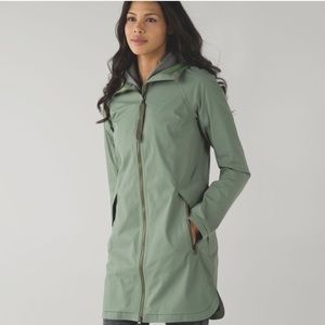 LULULEMON RAIN COAT PARKA SZ 8 IN SAGE